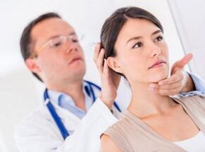 Diagnostics de l'amconrose cervicale chez un neurologue